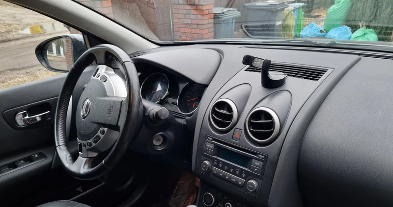 Nissan Qashqai cena 35000 przebieg: 186500, rok produkcji 2012 z Sosnowiec małe 106